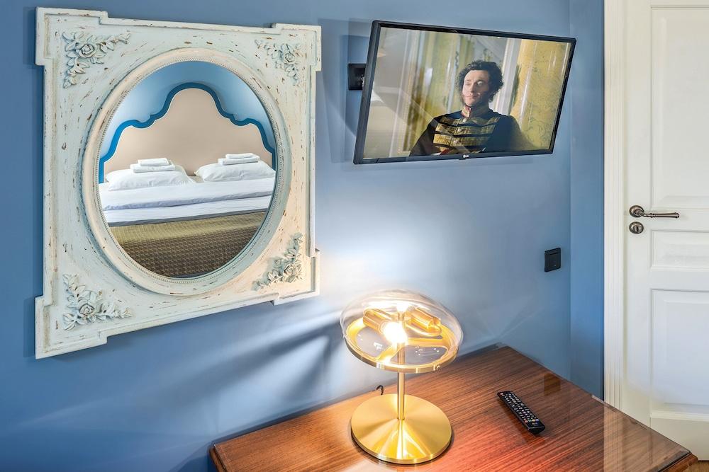 Friends apartment on Moyka 40