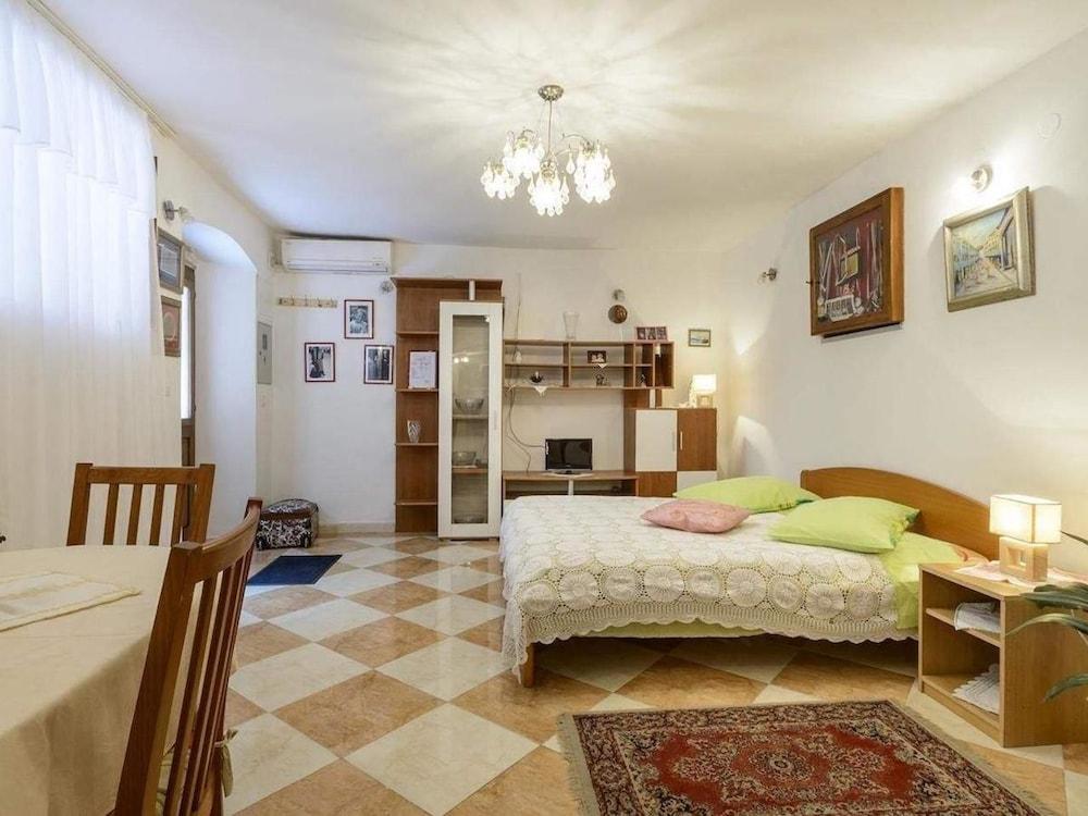 Guest house Jeljenic