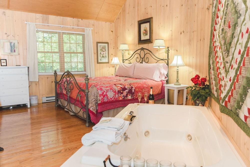 Autumn Ridge Cottages