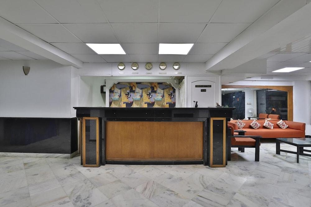 Hotel Crown Ahmedabad