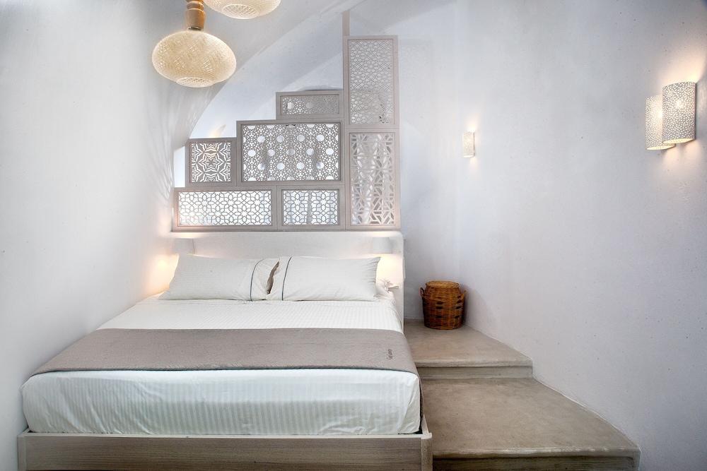 Aperto Suites - Adults Only