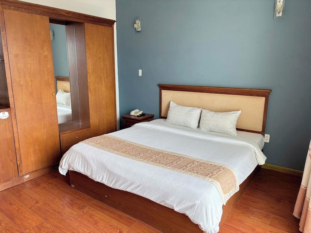 Thien An Riverside Hotel