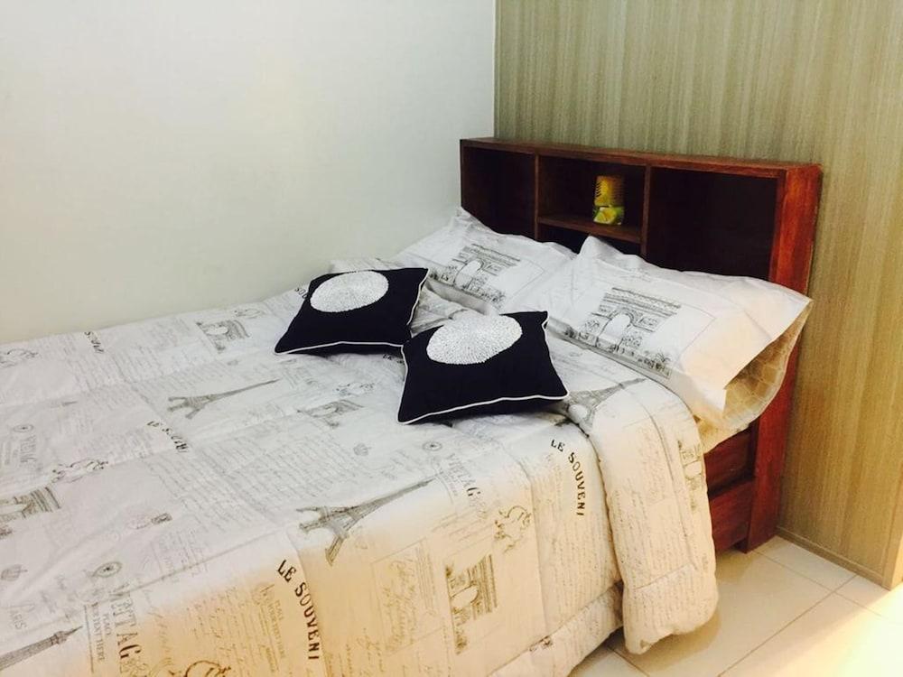 Breeze Residences Condo