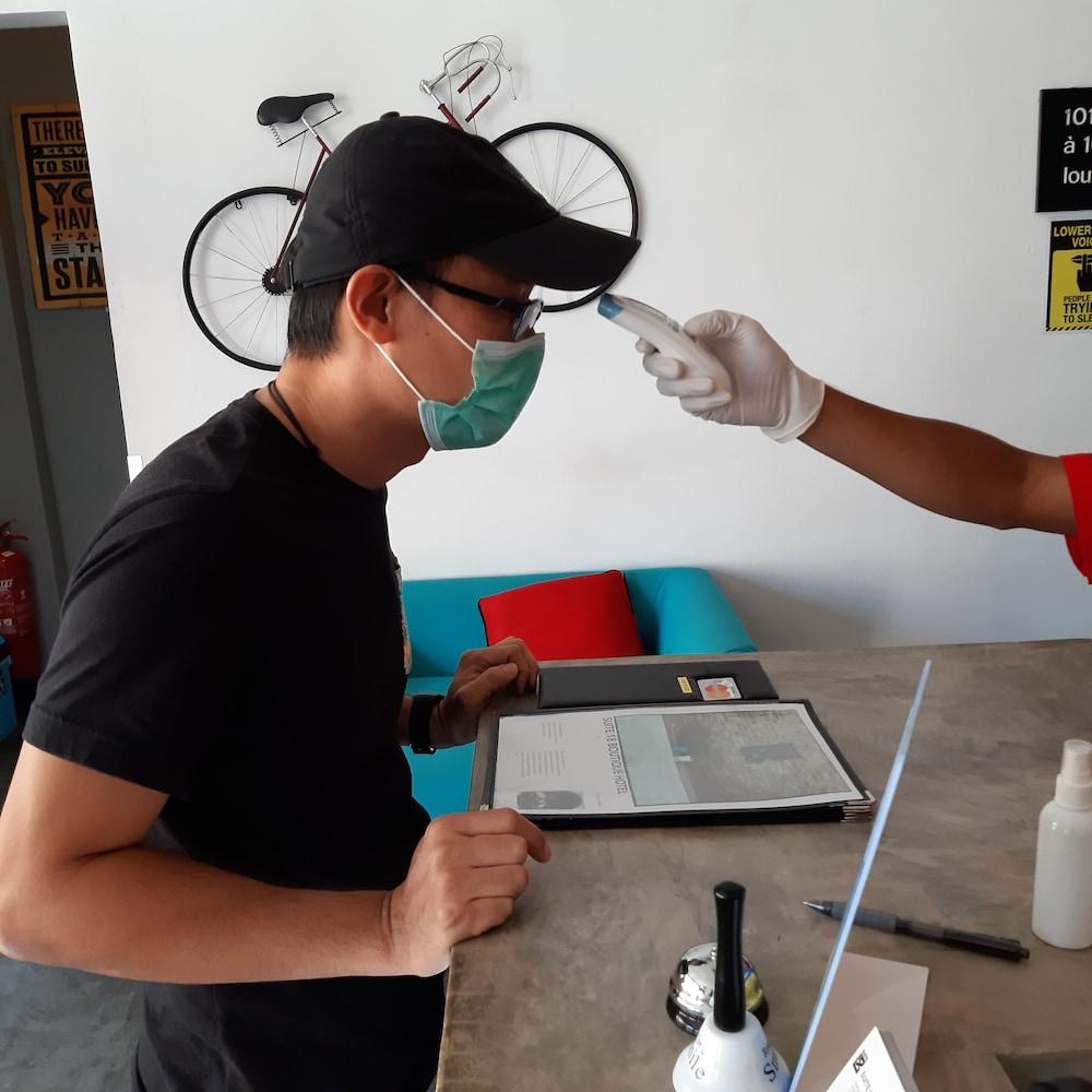 Suite 18 Boutique Hotel - Hostel