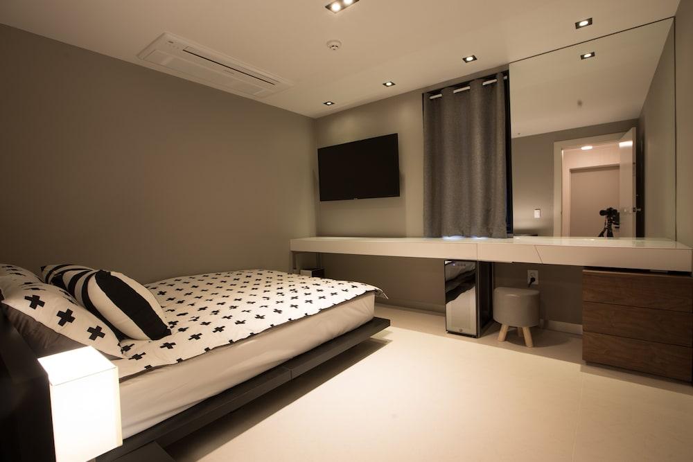 Haru Hotel & Guesthouse - Hostel