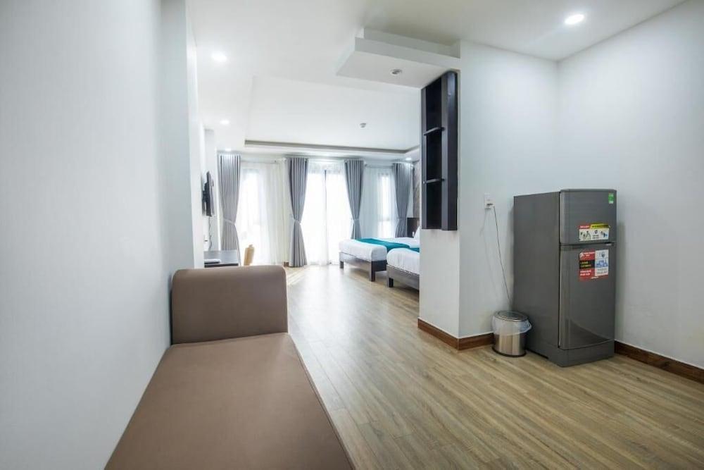 Blue Ocean Beachside Hotel Danang