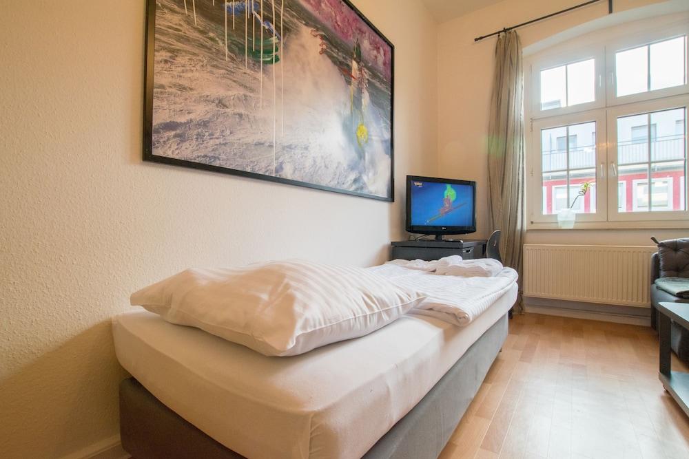 Big 2 Room City Apartment