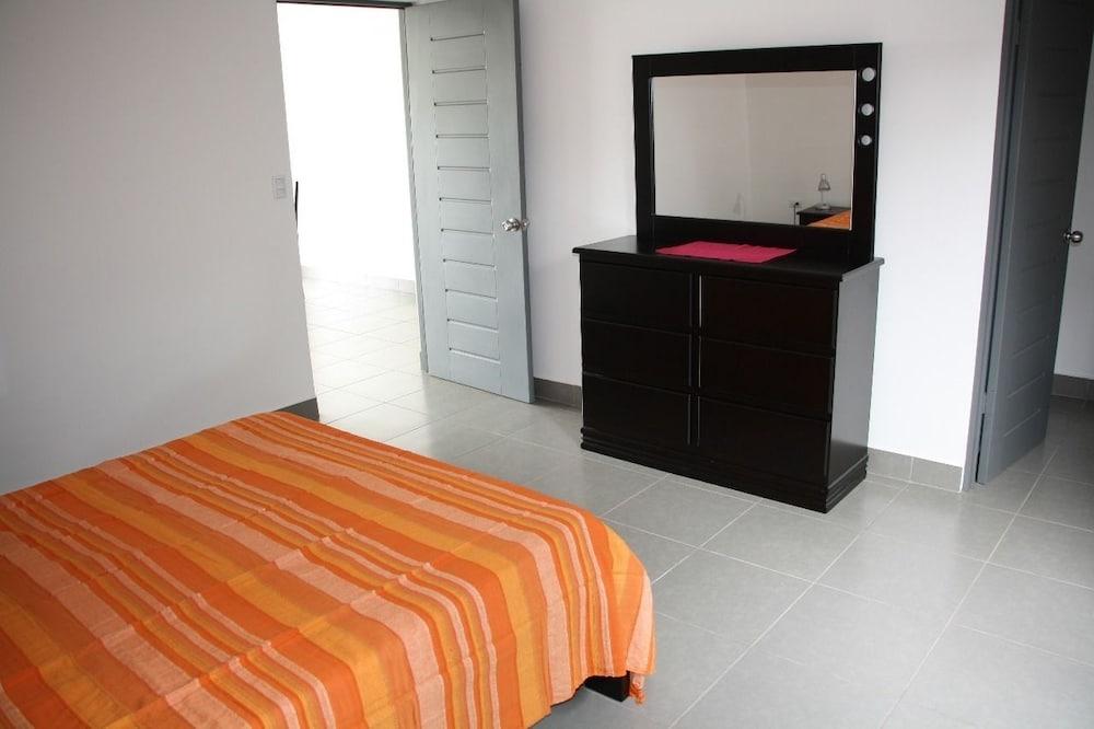 Apartamentos La Alborada