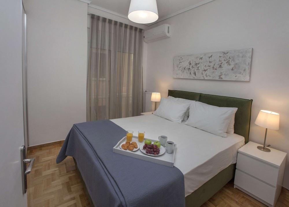 Unique Apartment near Acropolis by GHH