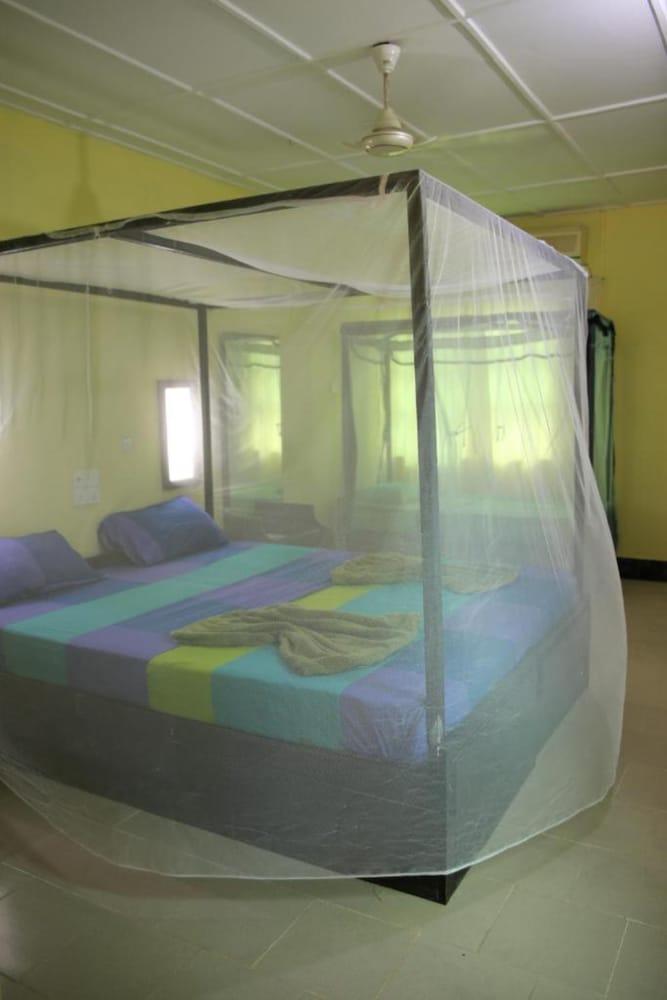 Aqua Hotel Fernando's Bar