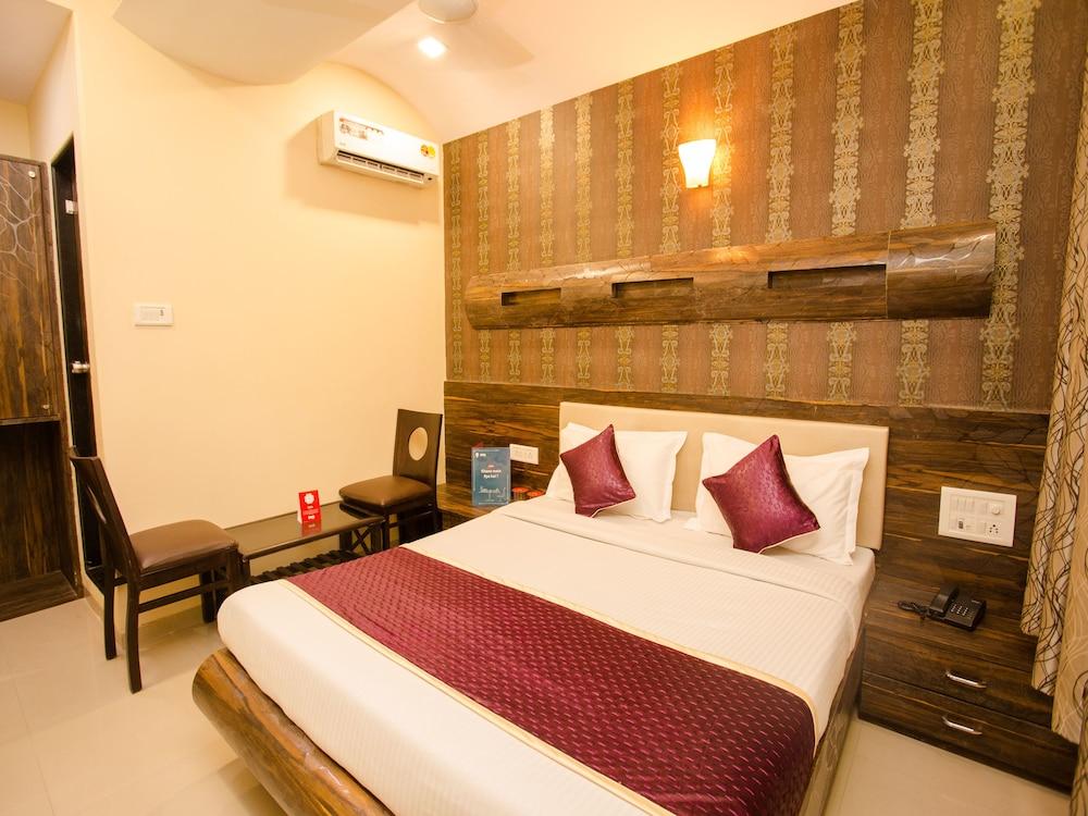 OYO 8759 Hotel Adore Palace