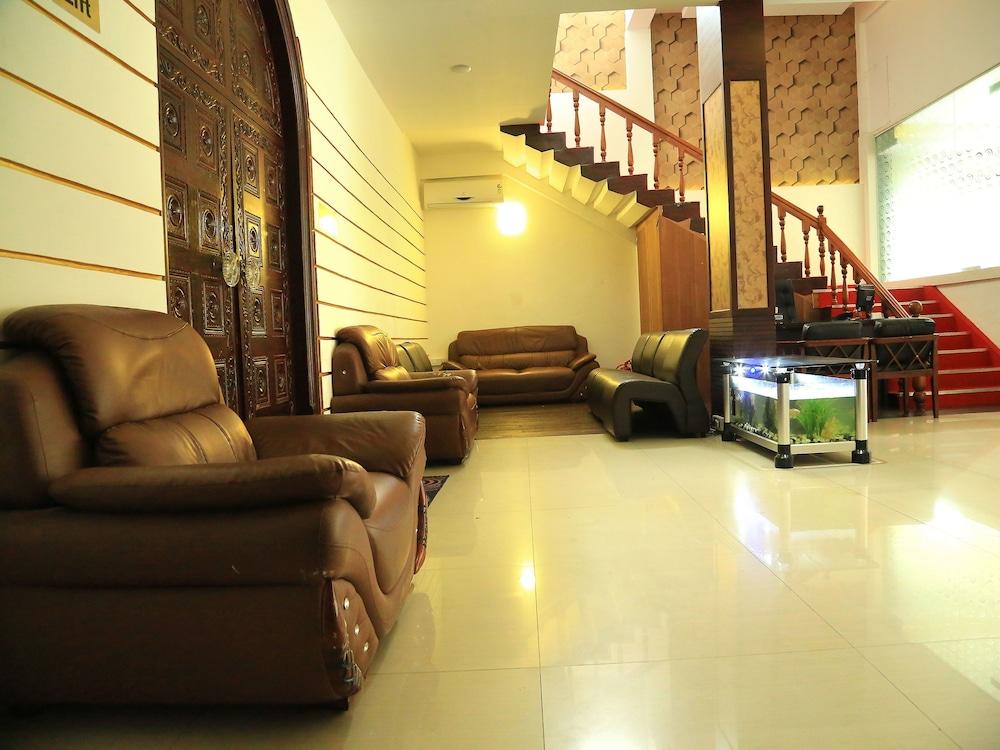 OYO 1684 Hotel Malabar inn