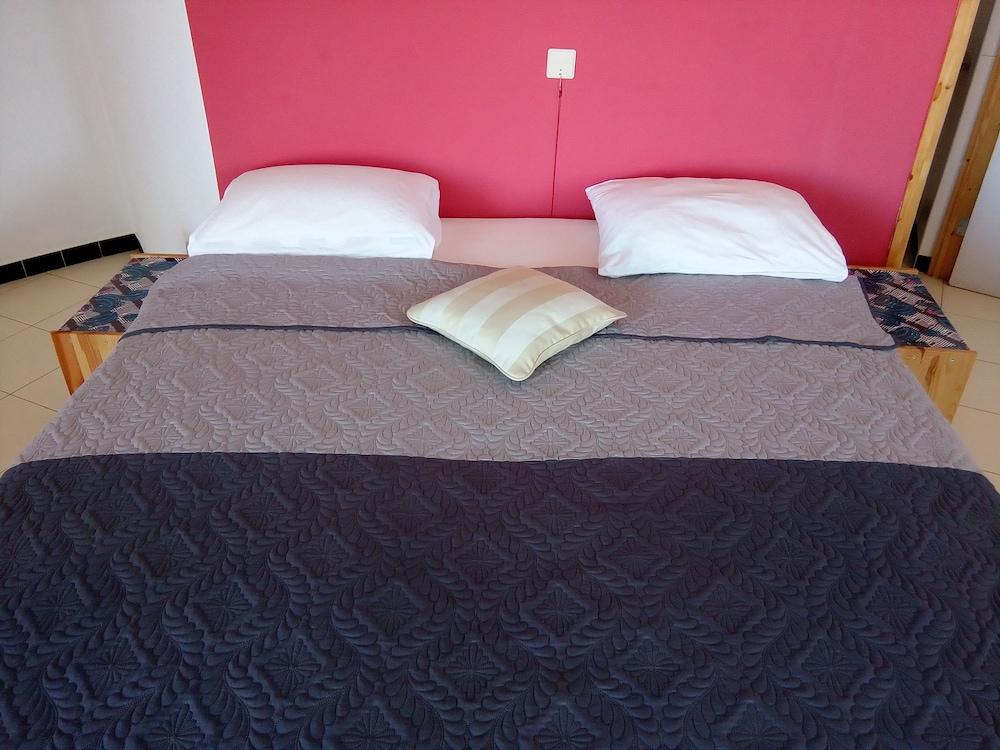 Questel BronQ Eco Lodge