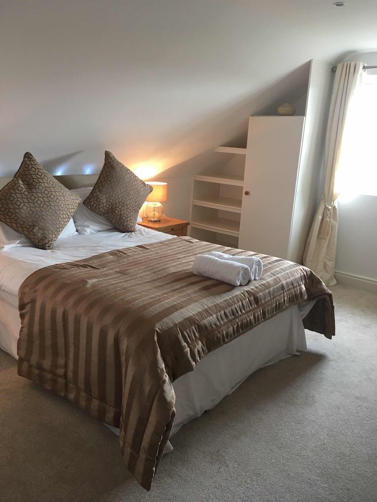 The Rocks Bed & Breakfast