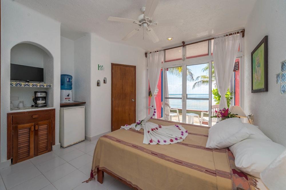 Del Sol Beachfront Hotel and Condos