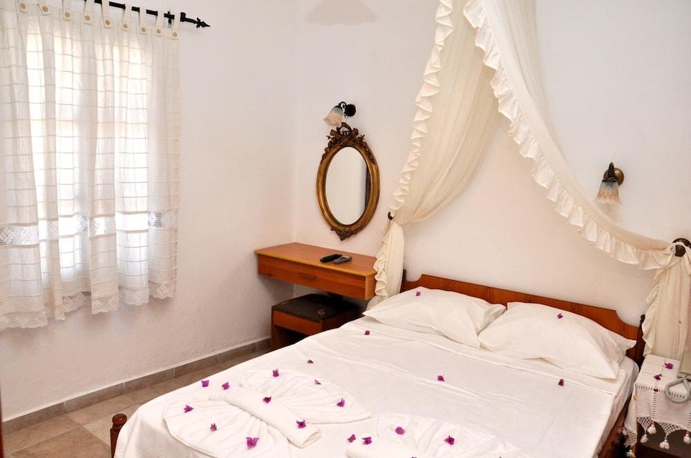 Gloria Tibi Jarra Hotel