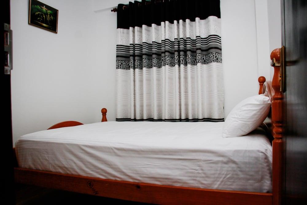 LOTUS Luxury Apartment