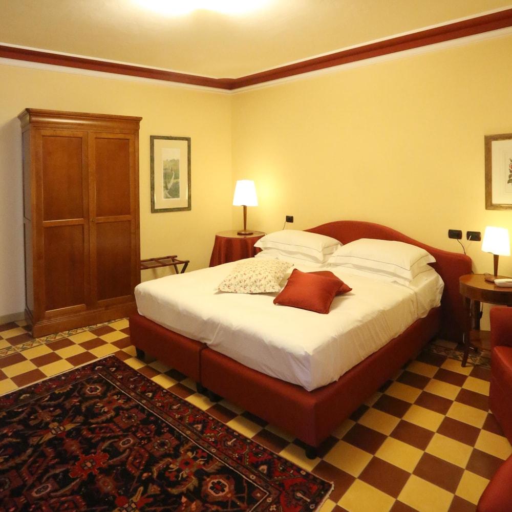 Albergo Castiglione Langhe