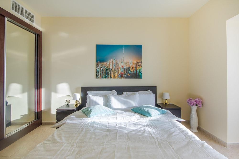 58th Floor Apartment with Dream Sea View