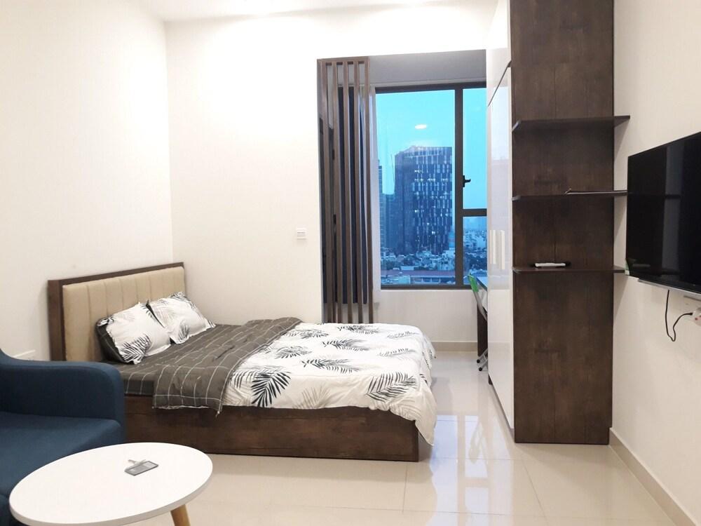 River Gate Apartment