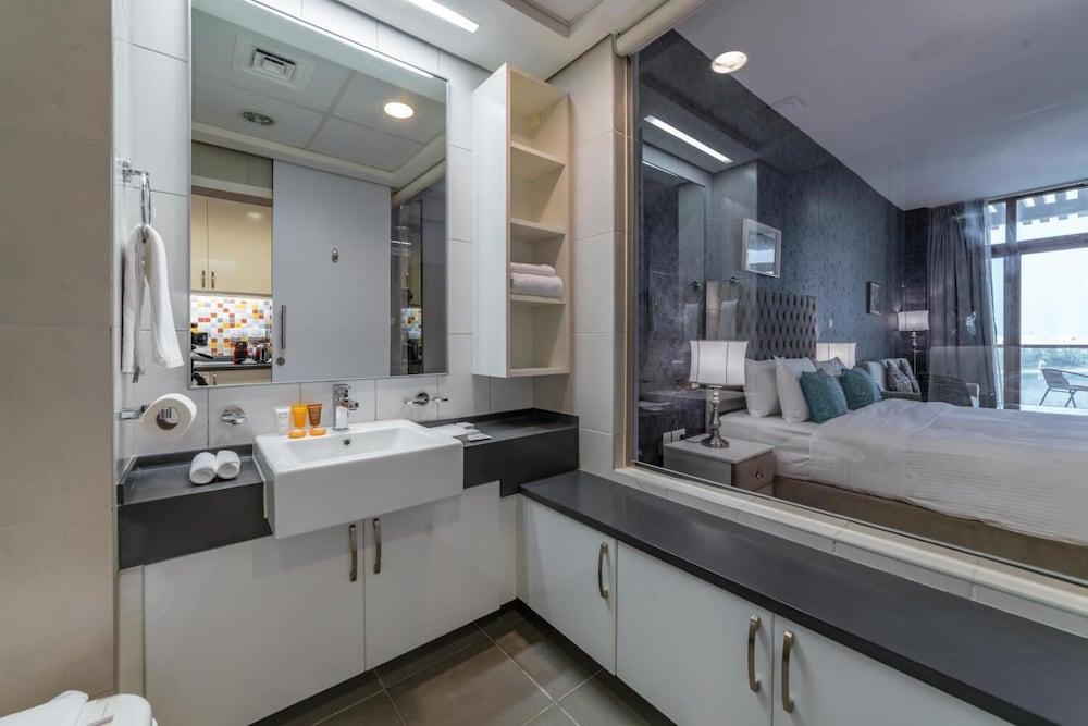 Yanjoon Holiday Homes - Palm Views