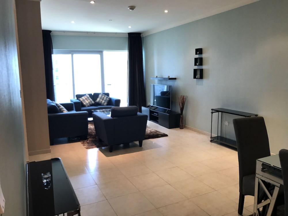 Yanjoon Holiday Homes - Marina Heights