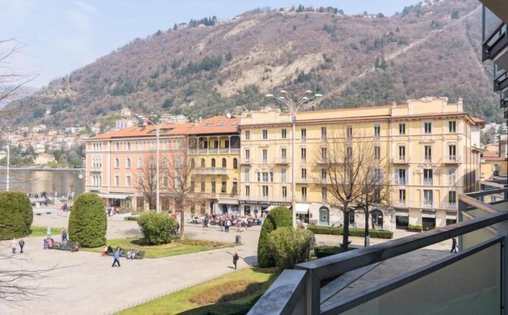 My Home in Como Lake View