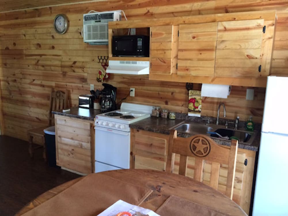 Walnut Canyon Cabins