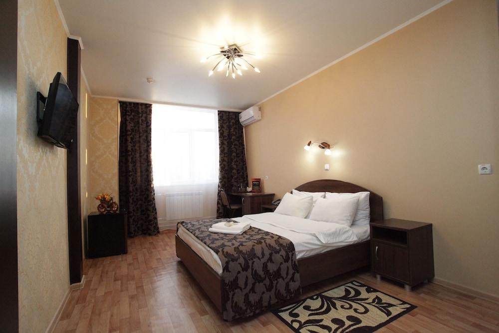 Lada-Voskhod Hotel Complex