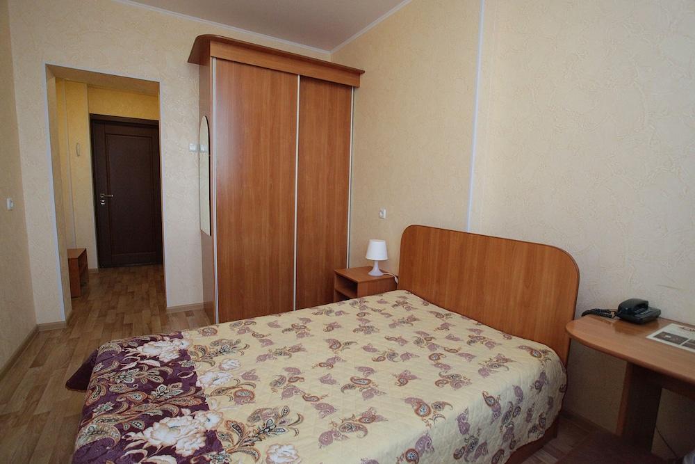 Lada-Voskhod Hotel Complex