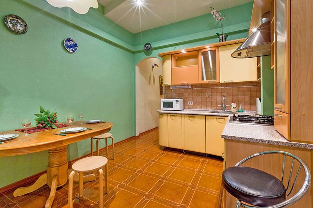 Friends apartment on Pushkinskaya