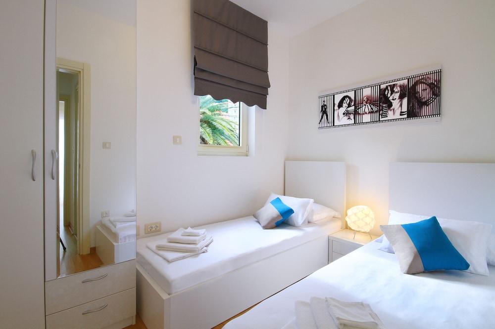Sarap apartments Budva