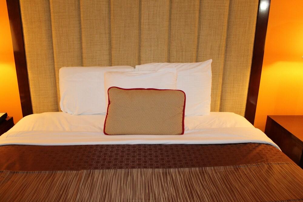 Rodeway Inn & Suites Stroudsburg - Poconos