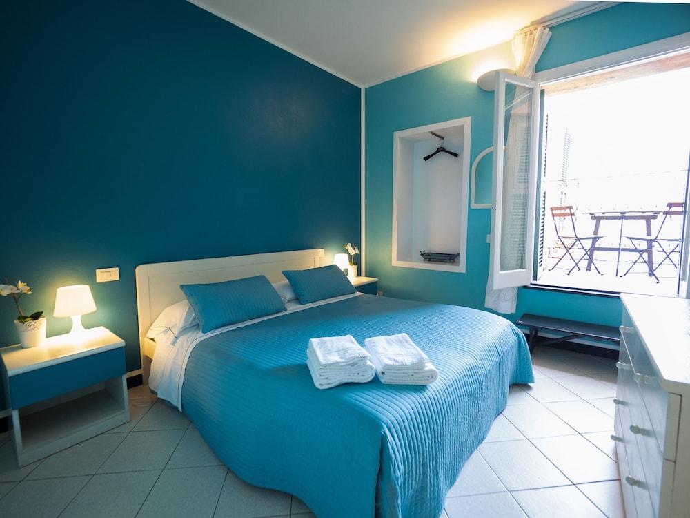 Ventegà Sea View Apartment with Balcony