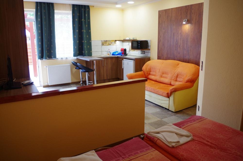 Aranyhal Apartmanház