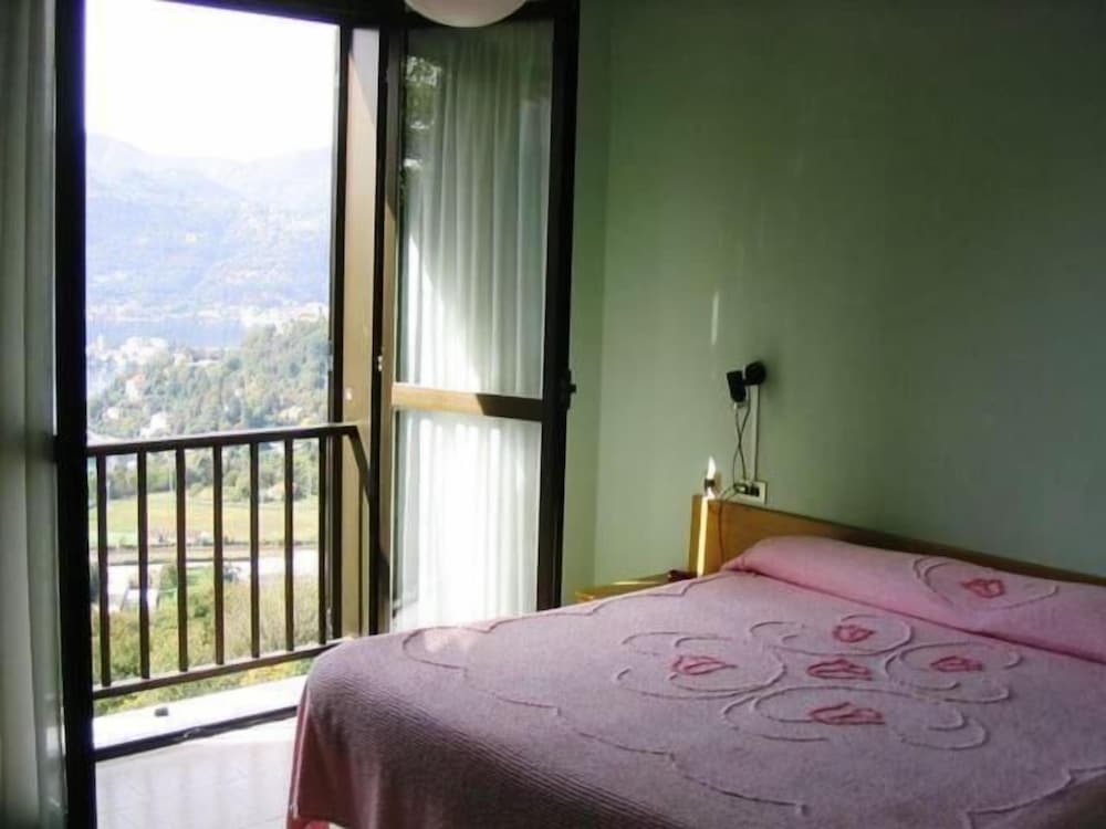 Battle of Britain Hotel