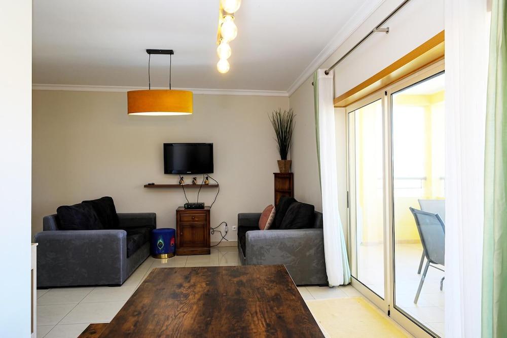 C7 - 3 Bed Luxury Penthause by DreamAlgarve