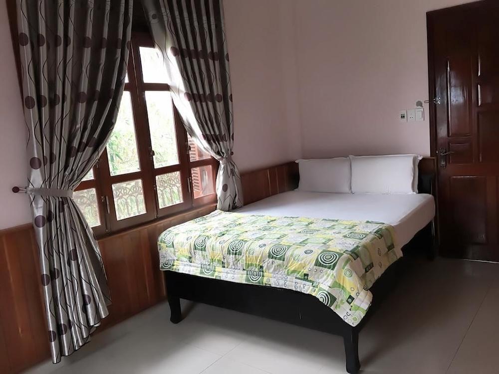 Nam Phuong Riverside Villa