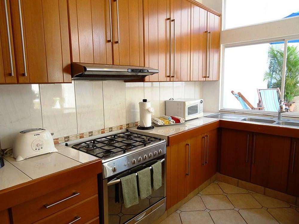 Casa Blanco by Las Palmas