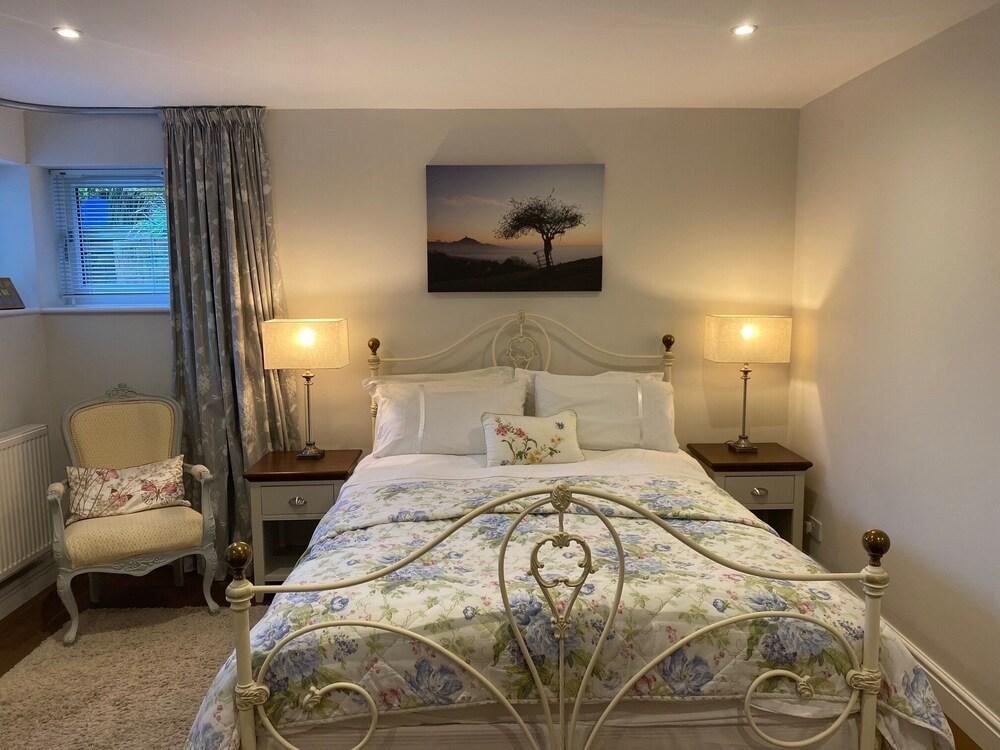 Chestnuts Bed & Breakfast