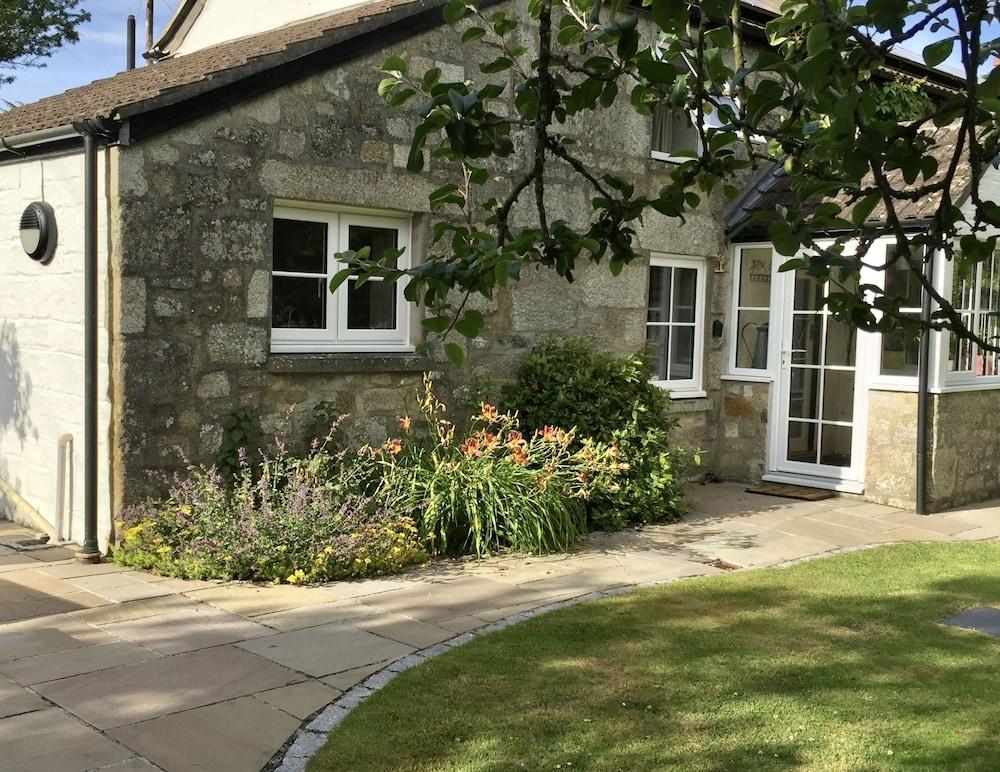 Tresowes Green Cottage