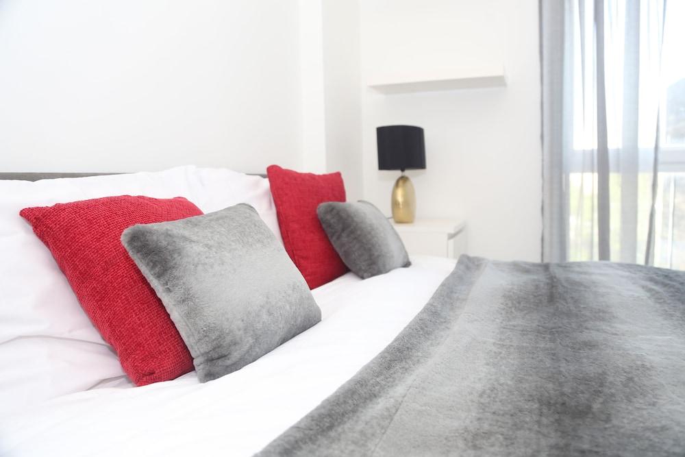 Luxury 2 Bed Apartment