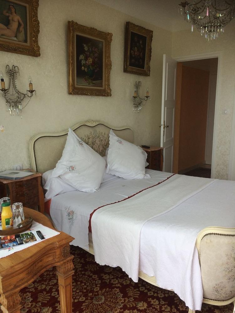 Villa Erresinolettean