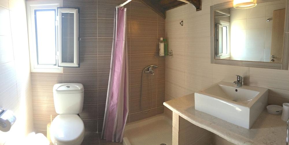 Daphne's Boutique Apartments