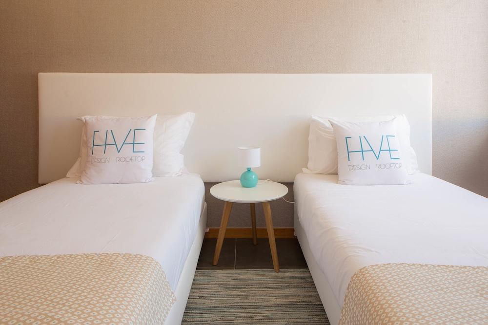 Five Design Rooftop by Storytellers