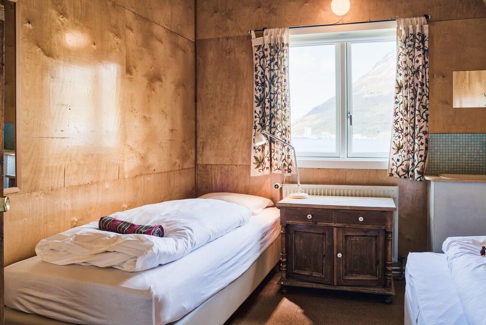 Hafaldan HI Hostel - Harbour building