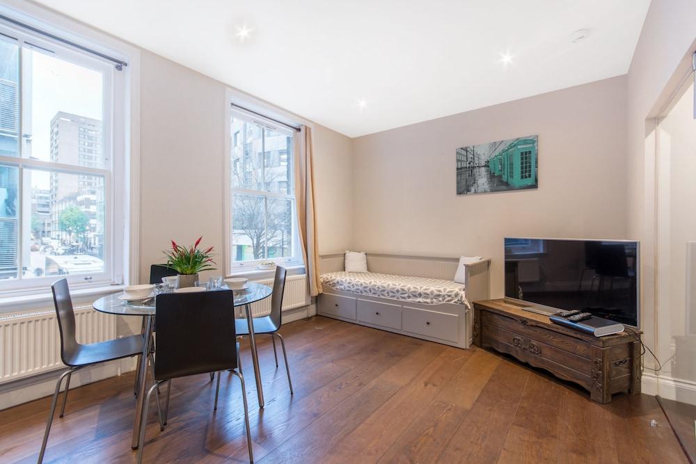 Glass Wonder in Soho - B