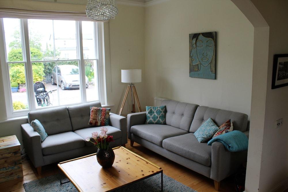 Victorian House near Stadium