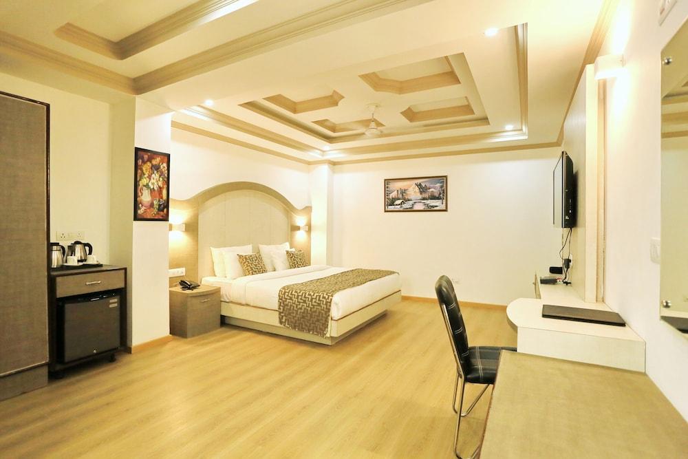 Crown Plaza Residency