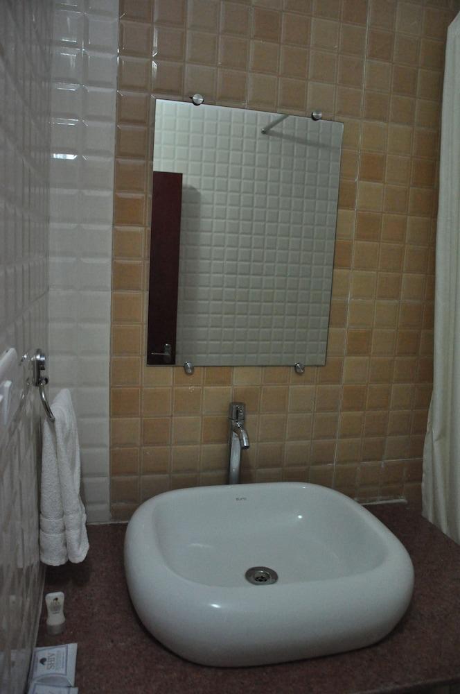 Hotel Shiv International